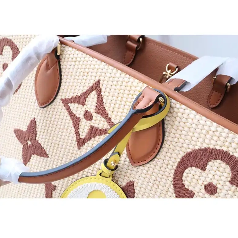 2108DJ0057 s LV Bags 0527